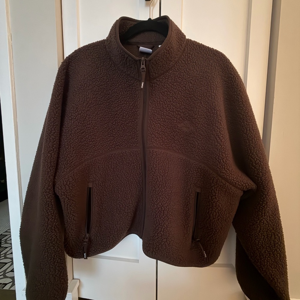 ARITZIA TNA BROWN POLARTEC® THERMAL PRO™ MOCKNECK HI-HIP ZIP-UP